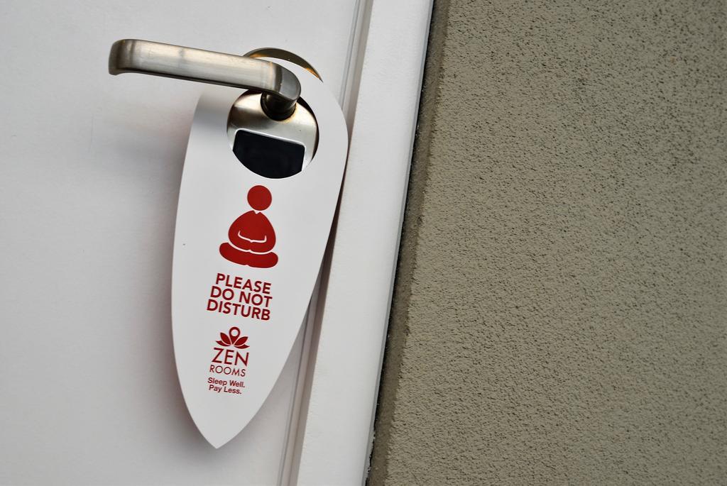 Zen Rooms Pasay Airport Road Paranaque City Экстерьер фото